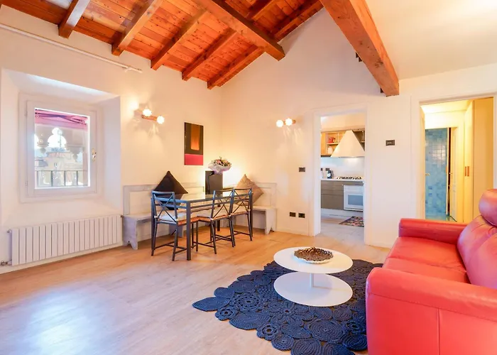 Rooftopbo Centro Storico * بولونيا